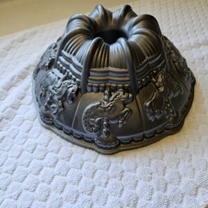 NORDIC WARE Carousel Bundt Pan NWOT EXCELLENT CONDITION Never Used